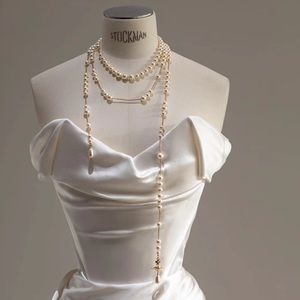 AUTH-Vivienne Westwood Broken pearl necklace Silver